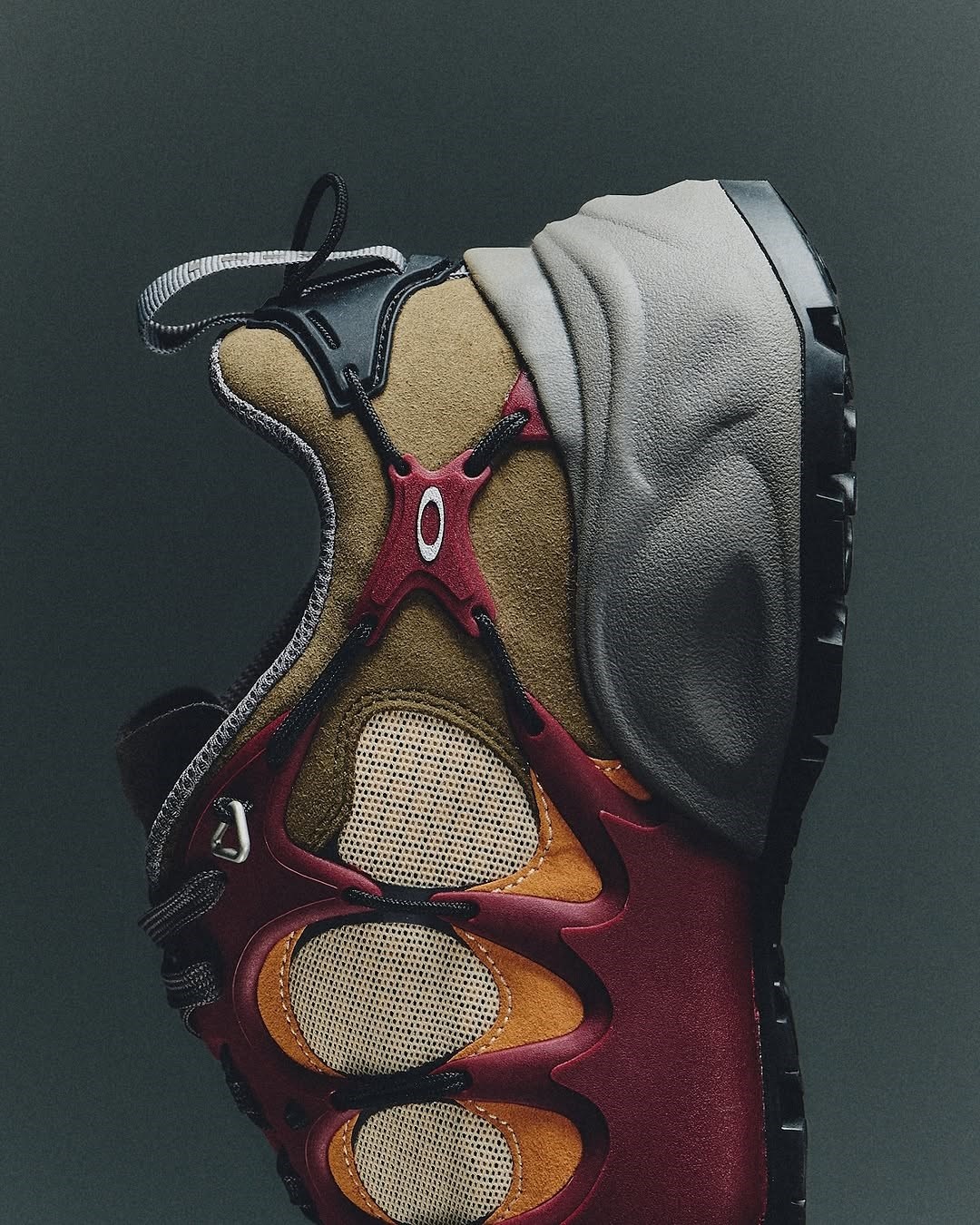 Oakley predstavio novi model tenisica. Ljudi pišu: Ružne su, ali ih želim