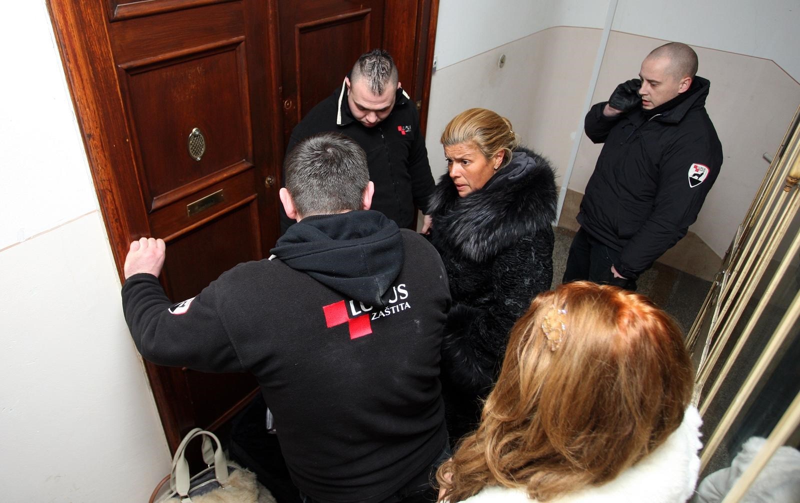 Severina i Milan, Mia pred vratima stana... Najburniji celeb prekidi