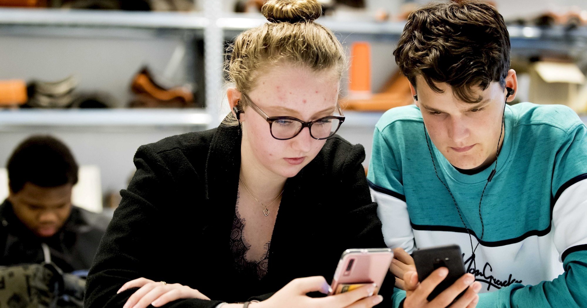 Gotovo polovica mladih Britanaca prihvatilo bi život u svijetu bez interneta