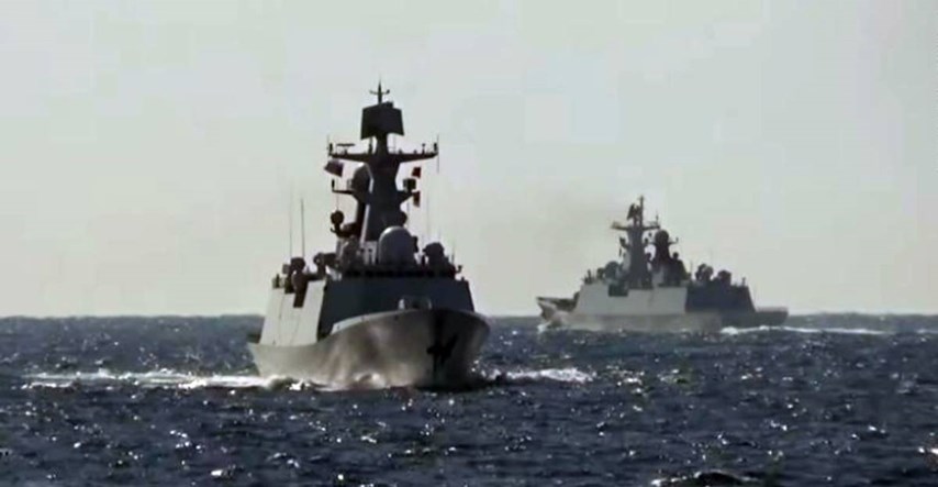 Ruski i kineski ratni brodovi zajedno oplovili Japan. Analiza CNN-a: Ovo je veliko