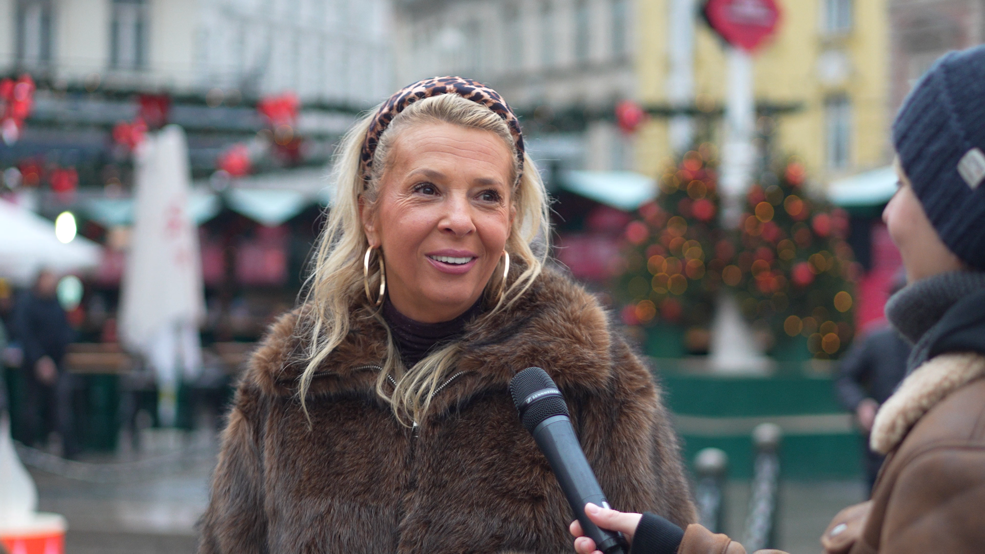 VIDEO Pitali smo ljude što sve ide u sarmu. "Nikako ne paradajz, samo crvena paprika"