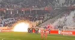 VIDEO Utakmica Europa lige prekinuta zbog divljanja navijača. Gađali su se raketama