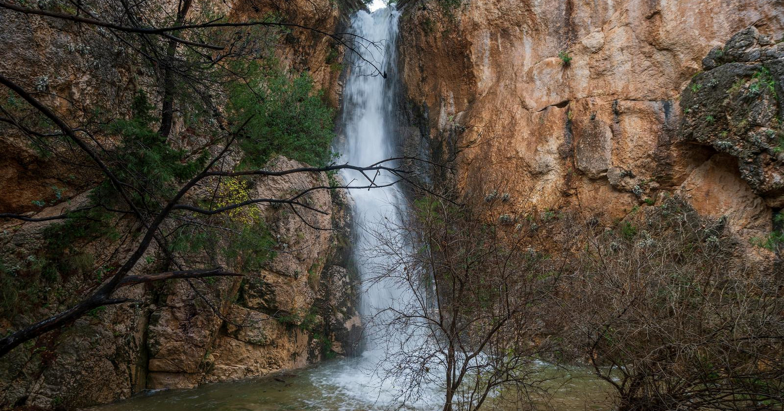VIDEO Na makarskoj plaži koja je osvojila svijet zbog obilne kiše nastao slap