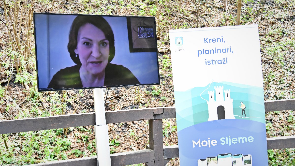 FOTO Na Sljemenu postavili TV da bi se Pavičić Vukičević obratila ljudima
