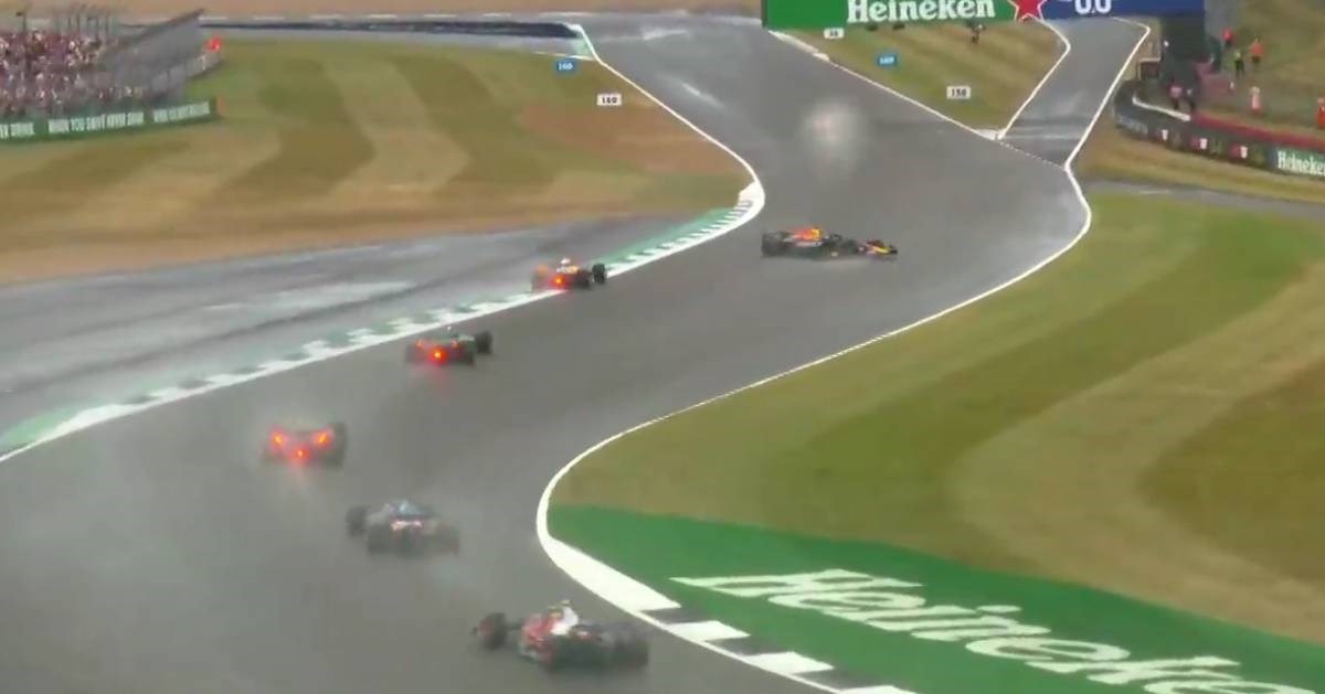 Pogledajte Verstappenovu pogrešku. Pao je za devet pozicija