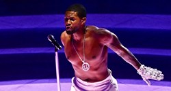 Zašto je Usher nosio rukavice tijekom nastupa na Super Bowlu? Fanovi imaju teoriju
