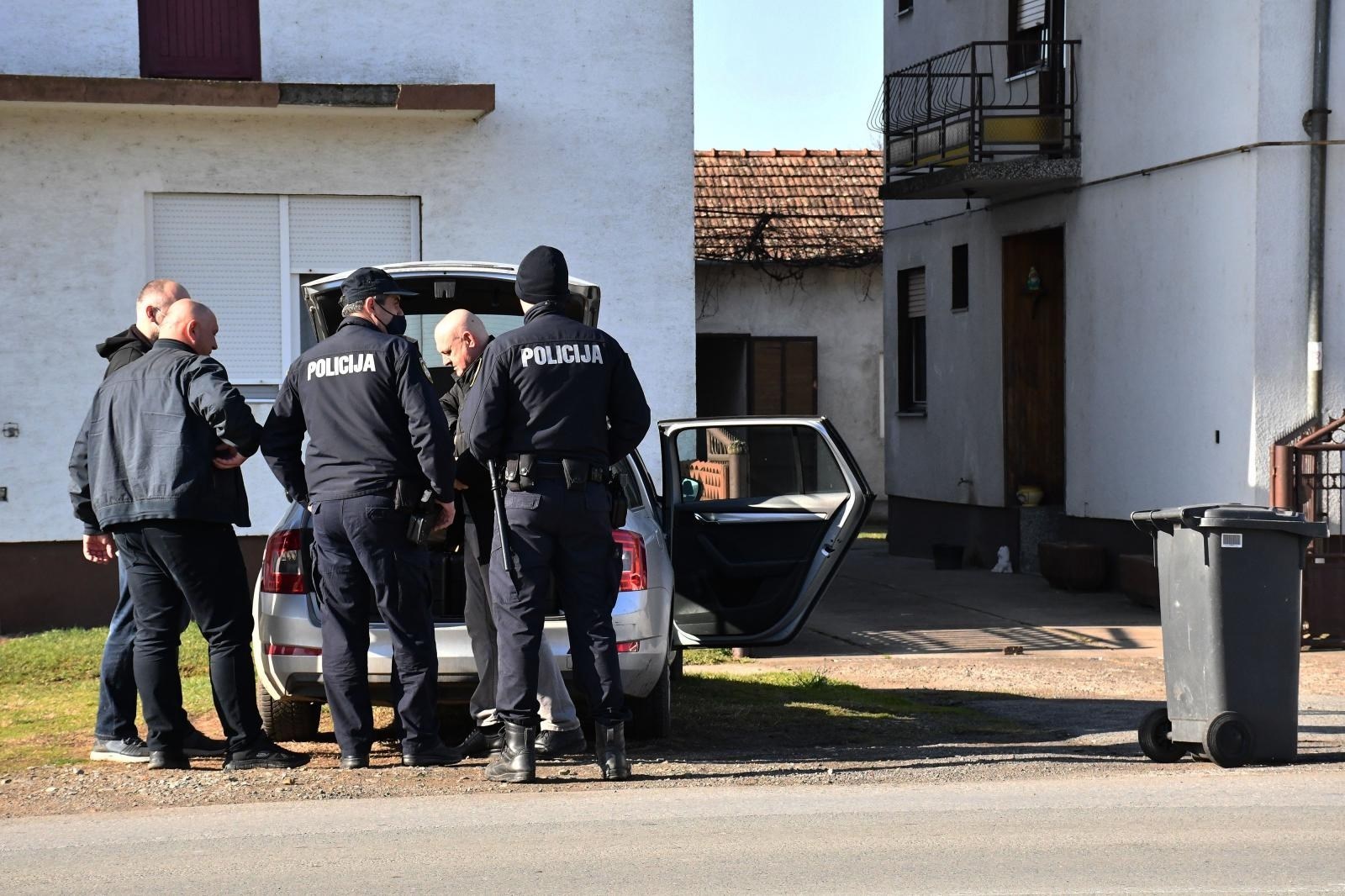 Novi detalji ubojstva kod Slavonskog Broda. Sin je oca ubio sjekirom