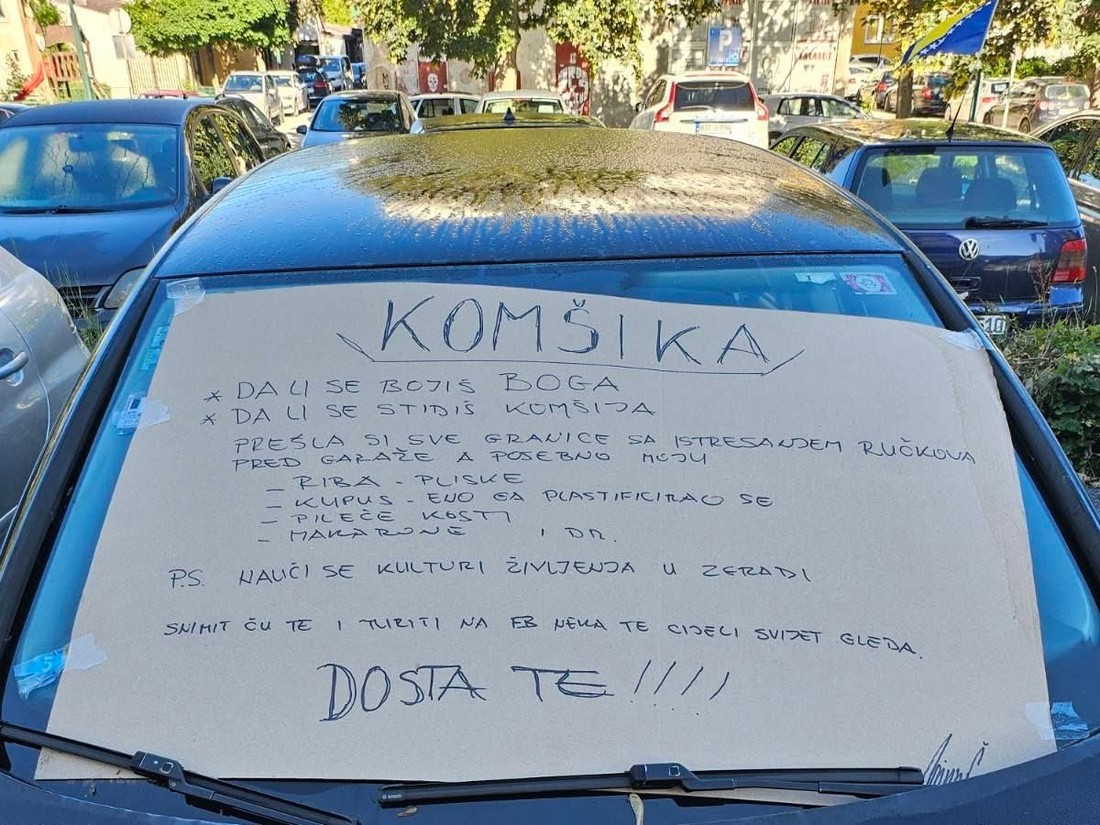 Poruka iz BiH nasmijala regiju: "Da li se bojiš Boga? Prešla si sve granice"