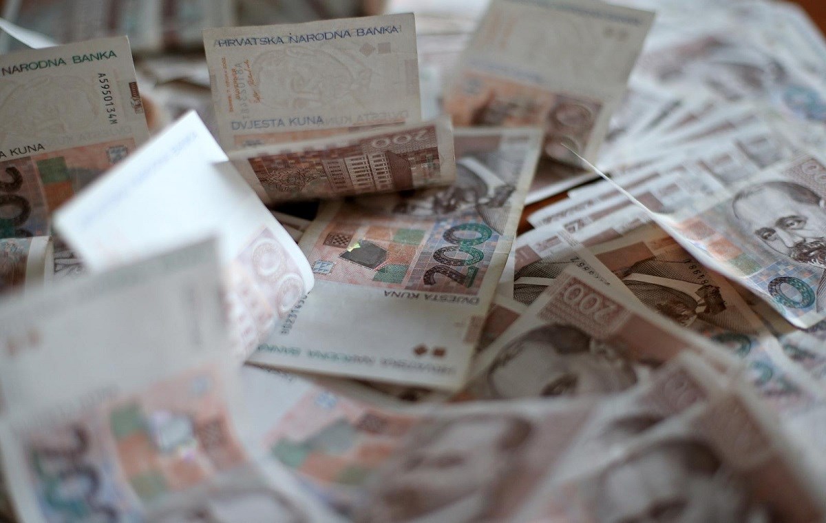 Želite uložiti novac? Ovo su stvari na koje treba jako paziti