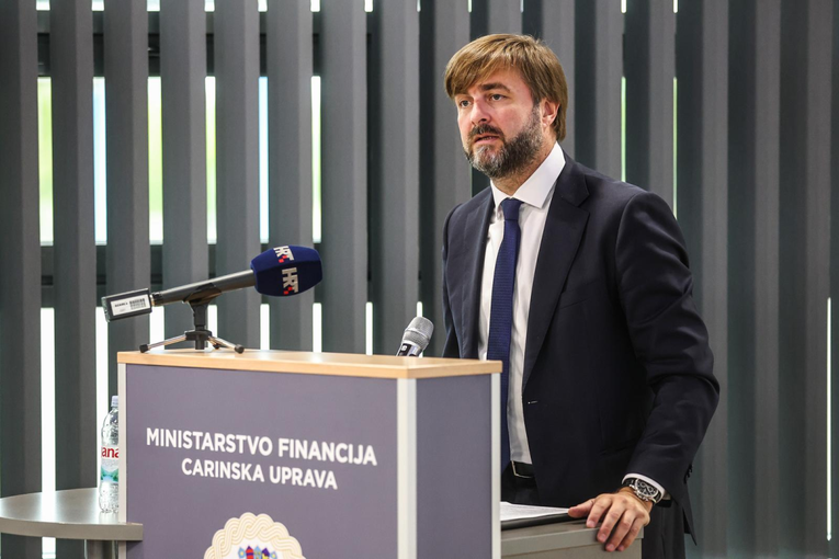 Ćorić: Nema eksplozije duga, stanje je bolje nego lani