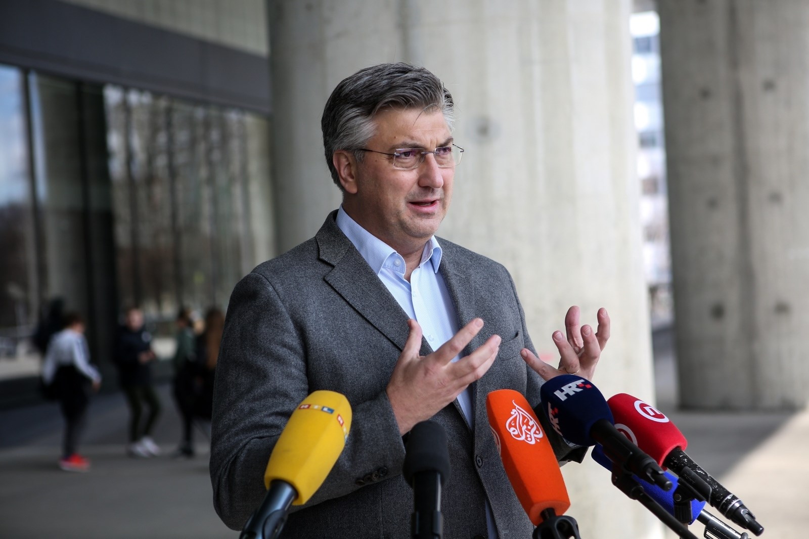 Plenković: Cijepio bih se AstraZenecom