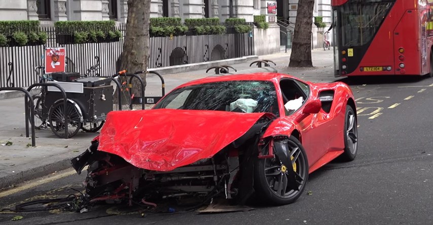 VIDEO Poznati reper zakucao Ferrari u simbol Londona