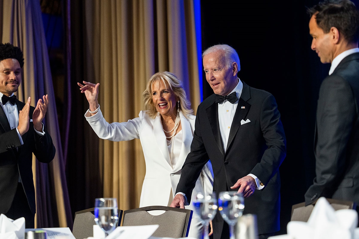 Biden se šalio na večeri dopisnika Bijele kuće, spominjao i Moskvu