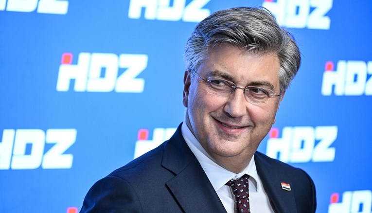 Plenković će si danas brutalno povećati plaću