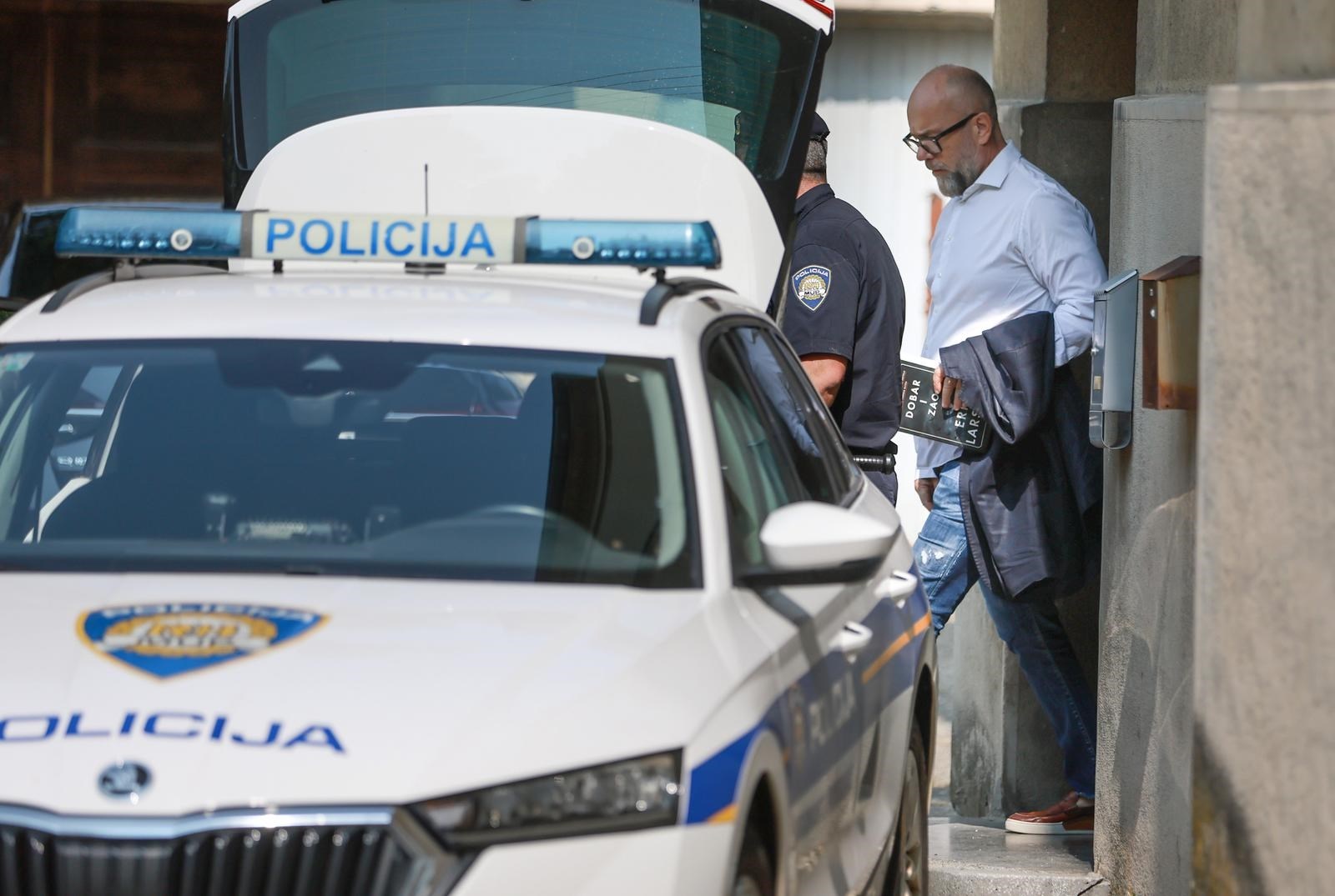 Jučer uhićeni Škorić tjednima nije na poslu, zadržao i službeni auto? Evo što kaže HC