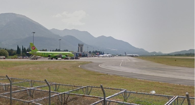 Dojava o bombi u avionu tvrtke Air Serbia u Crnoj Gori. Uhićen mladić iz Srbije