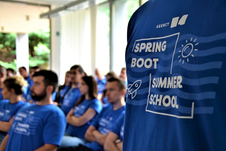 Prijavi se na najveću besplatnu ljetnu školu za developere u Hrvatskoj