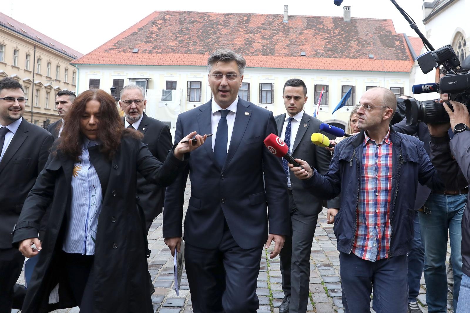 Grad Novska Plenkoviću dodijelio plaketu