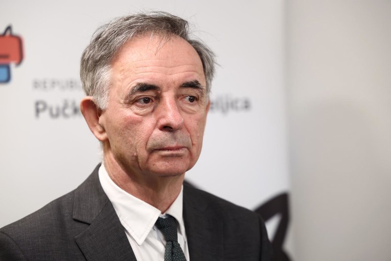 Pupovac o Novostima: "Nikoga ne vrijeđaju, a još manje omalovažavaju časne ljude"