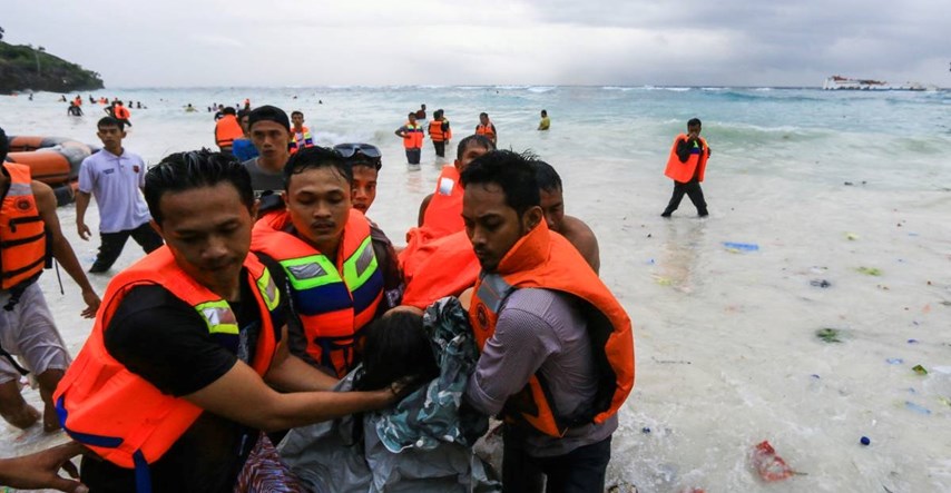 U Indoneziji potonuo trajekt, na njemu bilo 40 putnika. Preživjelo je šest