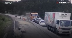 VIDEO Teška prometna nesreća u Rusiji: Kamion se zaletio u kolonu, dvoje poginulih