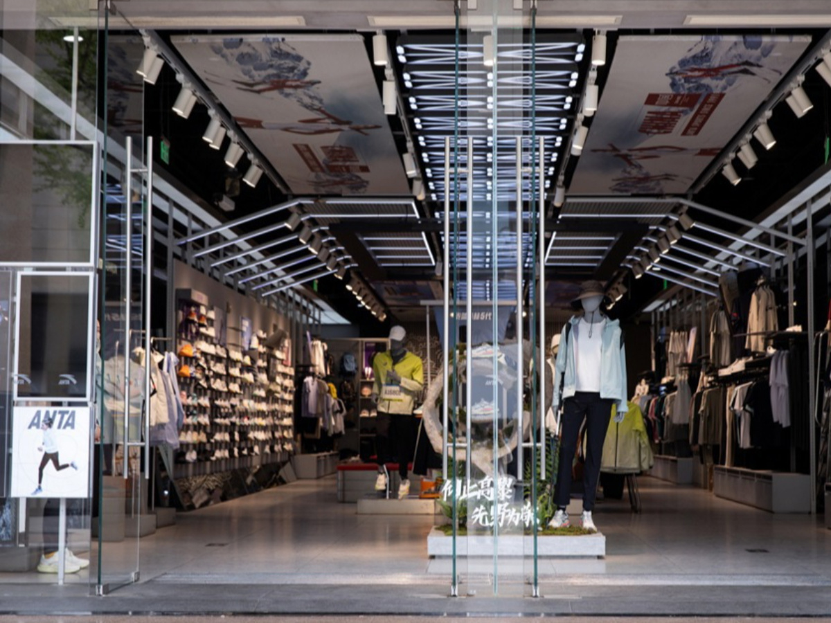 Kineski sportski brend izaziva Nike i Adidas