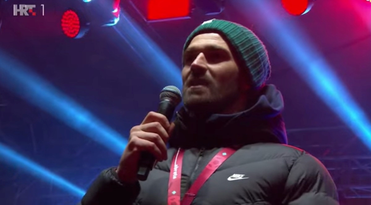 Ovako su navijači na Trgu reagirali kad im se obratio Marko Livaja