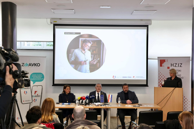 Ministarstvo predstavilo AI asistenta. Nazvali su ga ZdrAVKO