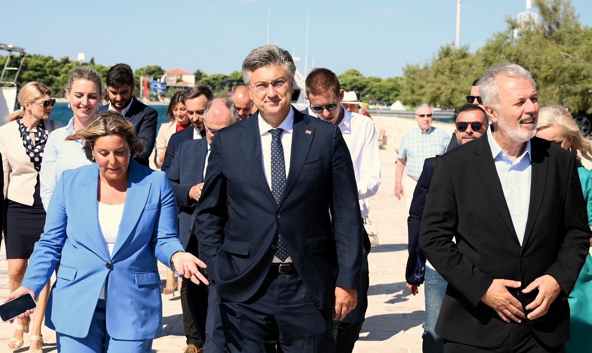Plenković: Neka oporba kaže kako oporezivati marže u trgovini i turizmu