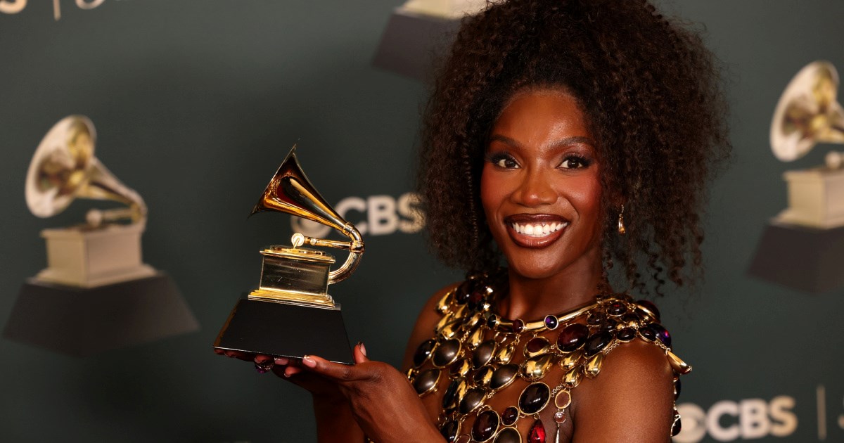 Američka reperica nosila nakit umjesto topa na Grammyjima