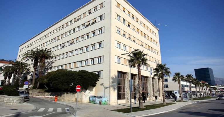 Split objavio listu svih dužnika za gradske prostore. Među njima gradske firme, HDZ…