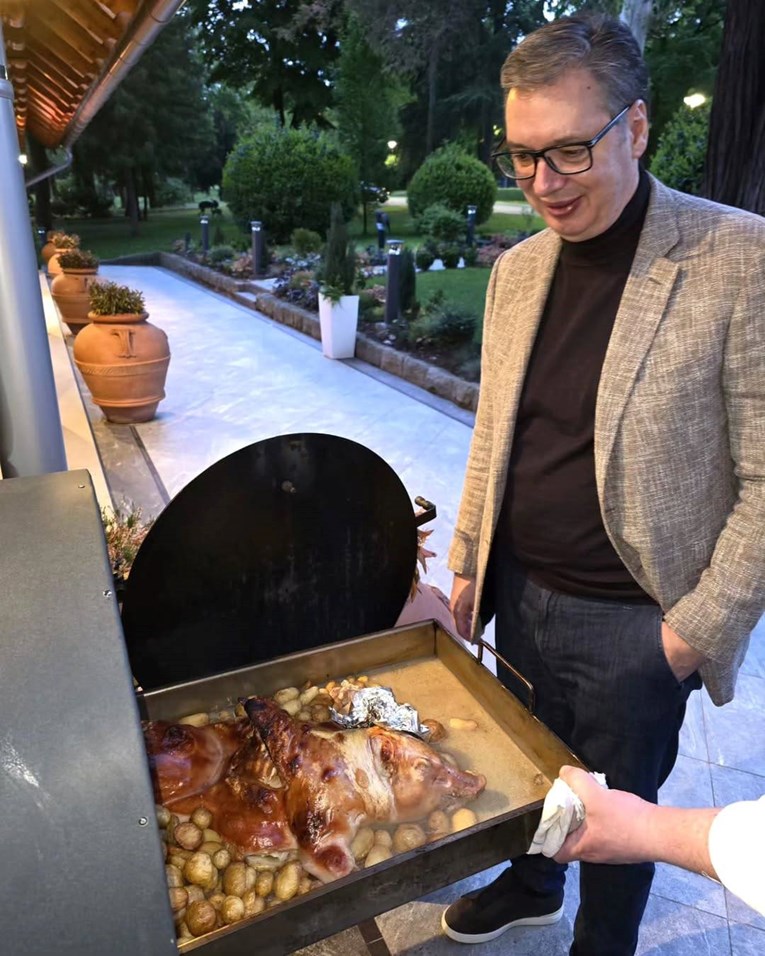 Trumpov sin došao u Beograd. Vučić mu spremao prasetinu: "Glupo je da nudimo škampe"