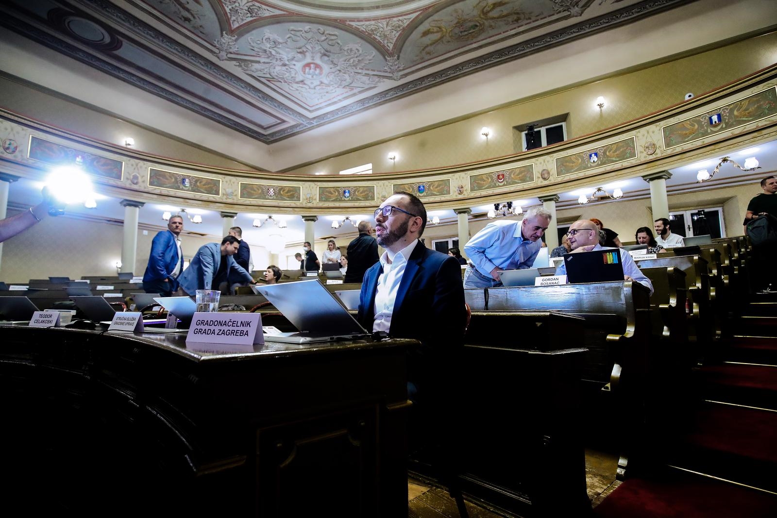 Gradska skupština prihvatila izvješća za starije osobe i za borbu protiv siromaštva