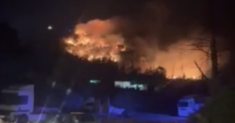Kod Dubrovnika izbio požar, objavljena snimka