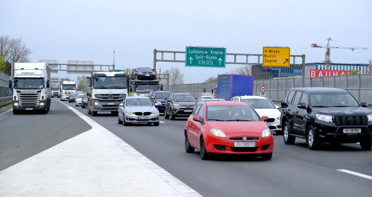 Na autocesti u blizini Zagreba uočena srna, brzina ograničena na 40 km/h