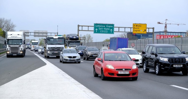 Na autocesti u blizini Zagreba uočena srna, brzina ograničena na 40 km/h