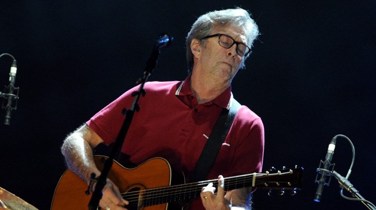 Eric Clapton financira antivakserski bend