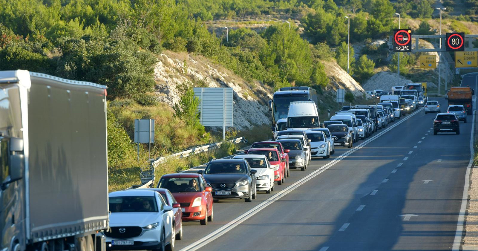 Zabrane i ograničenja na Jadranskoj magistrali zbog vjetra