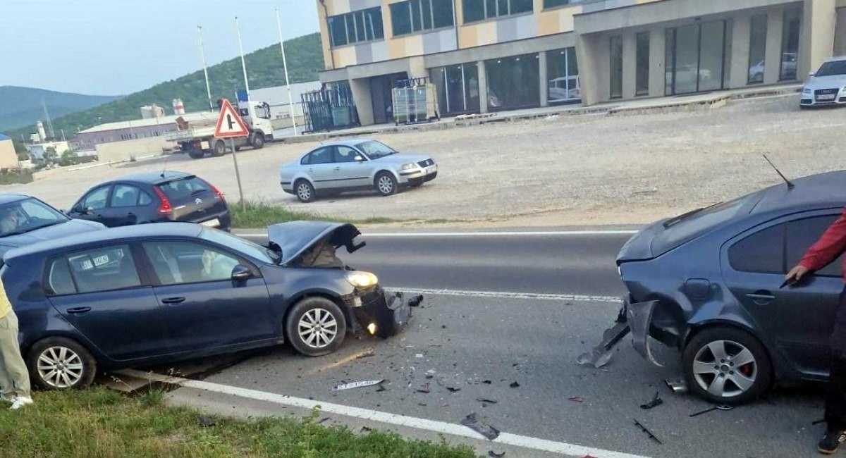 Sudar tri auta u Dicmu, ozlijeđeno sedmero ljudi