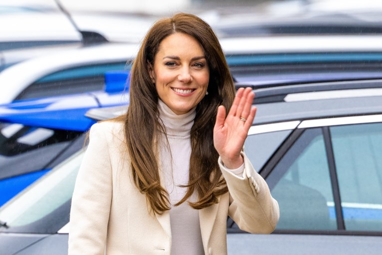 Princeza Kate se nakon više od devet mjeseci pauze vratila kraljevskim dužnostima