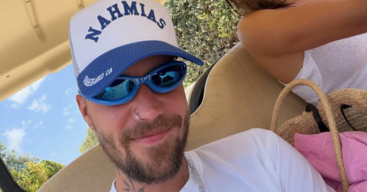 Justin Bieber navodno pušio cigaru pored sina, to je pokrenulo raspravu na internetu