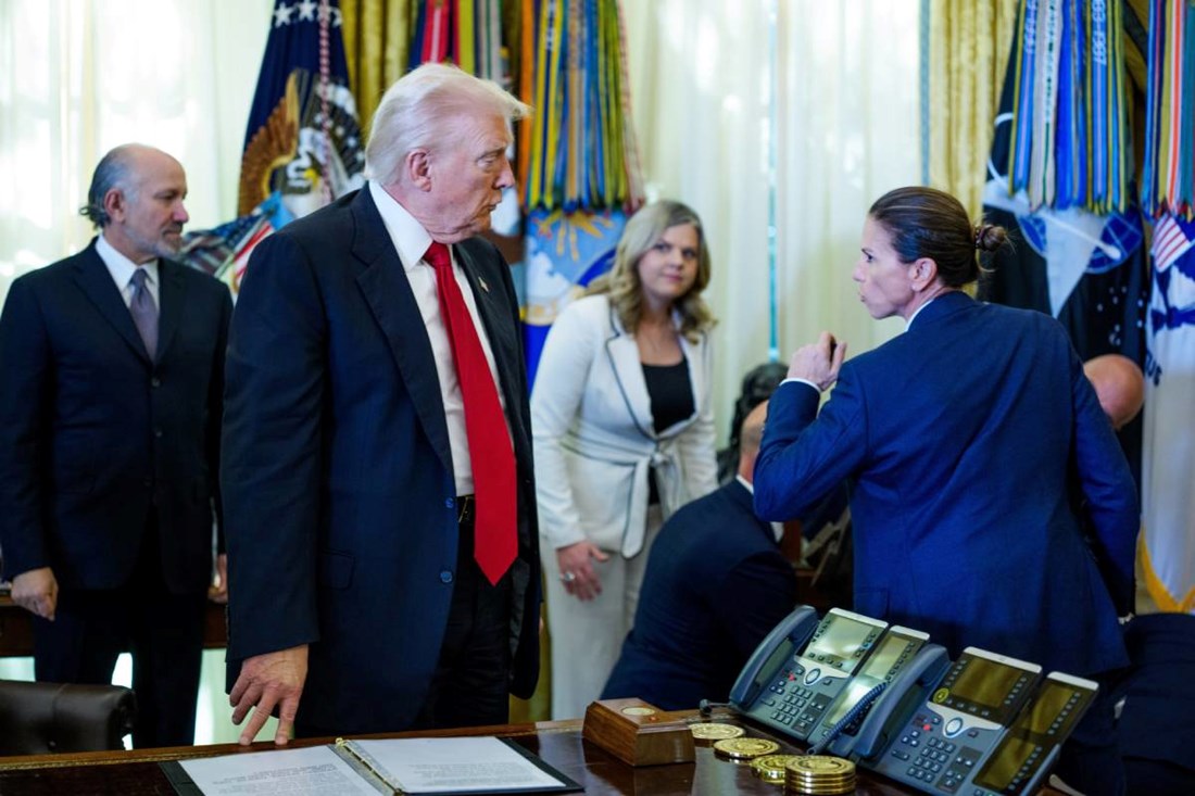 Ljudi kažu da je ovo "fotka koja najbolje opisuje Trumpov drugi mandat"