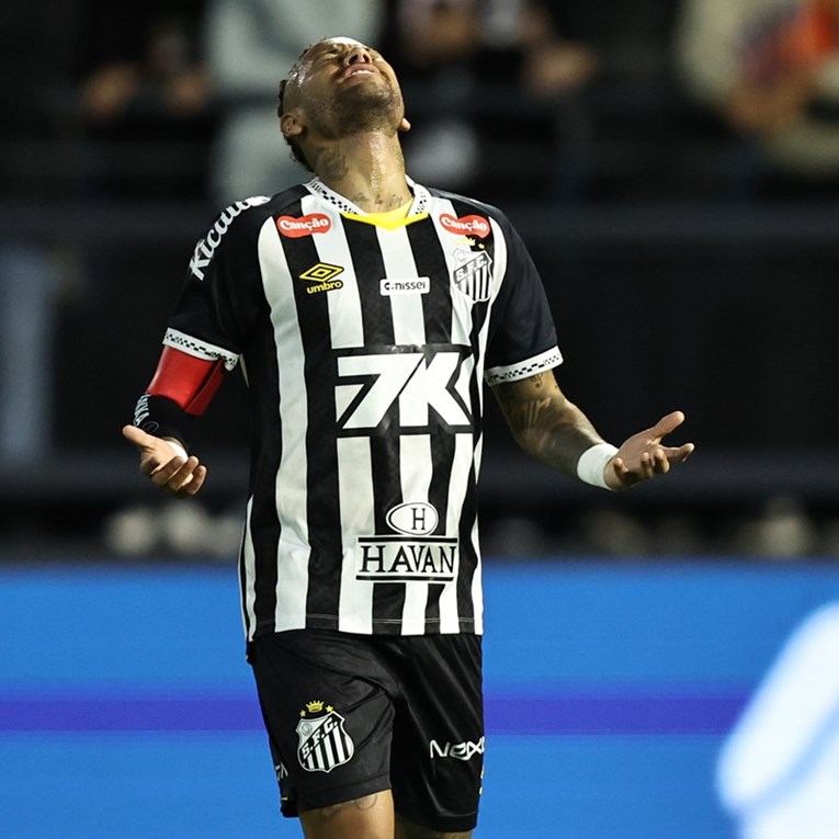 Neymar na žestokom udaru medija, u klubu ga brane: "Ti si takav, genije"