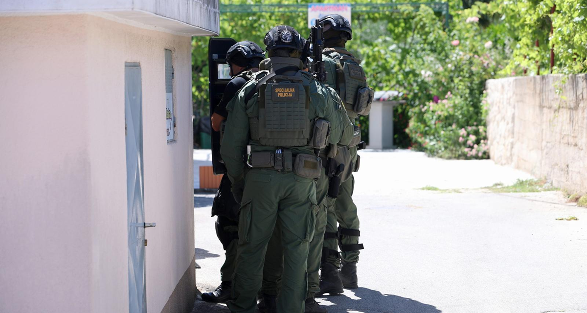 Osumnjičenik za seksualno zlostavljanje djeteta ubio se pred policajcima u Bjelovaru