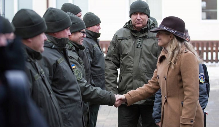 Kanada iz Ukrajine povlači obitelji diplomata