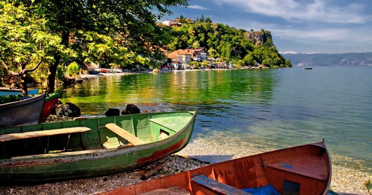 Ovo jezero u Sjevernoj Makedoniji skriveni je dragulj Balkana. Pogledajte fotke