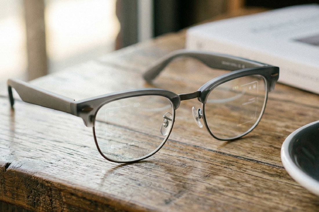 I Nothing ulazi u utrku pametnih naočala?