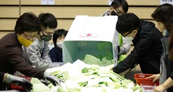 U Južnoj Koreji održani izbori, biračima se mjerila temperatura na biračkim mjestima