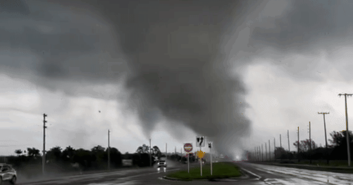 Stiglo "oko" uragana. Valovi od 8.5 metara, tornada, poplave, more brutalno raste