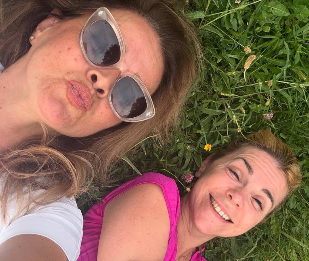 Sandra Bagarić objavila fotke s Milom Elegović, pozirale su bez šminke